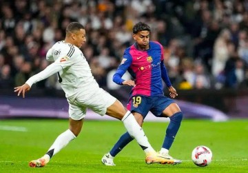 西超杯决赛前瞻:巴萨力求复仇皇马,卫冕希望浓厚