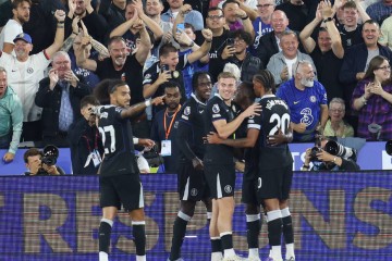 高清:英超切尔西5-1西汉姆 蓝军众将激情庆祝</title>
        
    <title>高清:英超切尔西5-1西汉姆 蓝军众将激情庆祝