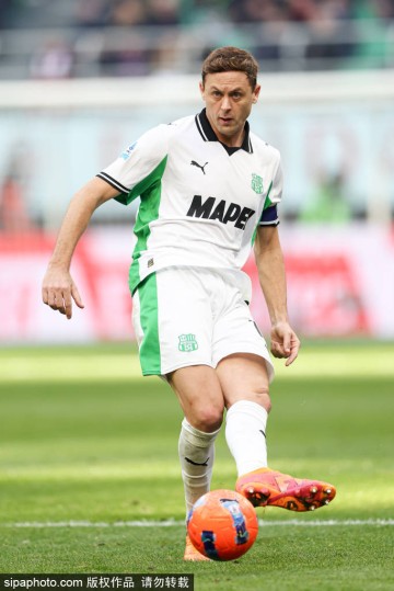 恩昆库5分钟梅开二度！意甲官方幽默致敬：气球庆祝图引发热议