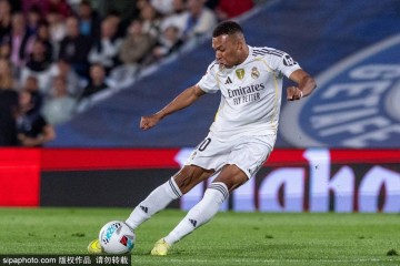 皇马客场连续受挫!从领跑者到积分榜第二,球队陷入信任危机