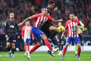 西甲保级战焦点对决,马洛卡主场迎战埃尔切,双方均面临伤病与战力不足,战意高昂,悬念十足。