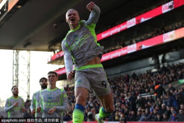 高清:英超曼城3-0 哈兰德梅开二度