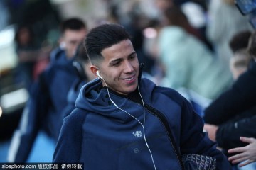 切尔西“奇才”詹姆斯的逆袭之路:从右后卫到中场指挥官