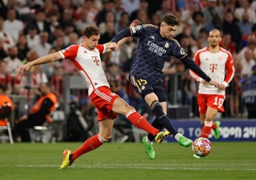 周二004欧冠:拜仁慕尼黑迎战里斯本竞技,德甲巨人开启卫冕征程?