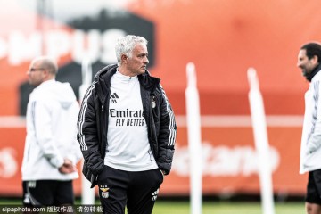 是否能拒绝皇马抛来的橄榄枝?穆里尼奥:当然可以!