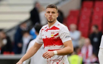 25岁德国悍将双响炮助斯图加特4-0大胜沃尔夫斯堡,逼近德甲前二