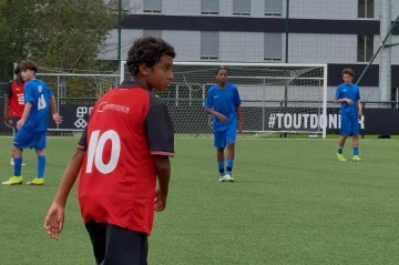 13岁法国中场全能天才崭露头角,堪比卡马文加,西甲两大豪门激烈争夺