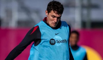 巴萨瞄准曼城边缘荷兰铁卫,冬窗引援锁定克里斯滕森最佳替代者