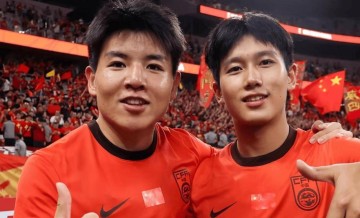 国足4天3留洋:王钰栋要去德乙,徐彬加入英超,魏祥鑫暂定法甲