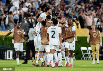 南美解放者杯冠军掀翻欧冠冠军 博塔弗戈众将赛后疯狂庆祝</title>
        
    <title>南美解放者杯冠军掀翻欧冠冠军 博塔弗戈众将赛后疯狂庆祝