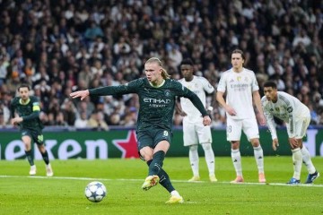 欧冠综述:曼城2-1逆转皇马 阿森纳6战全胜领跑 穆帅斩落意甲冠军