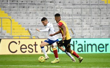 朗斯与昂热之战:法甲榜首争夺激烈,昂热客场挑战恐难抵挡