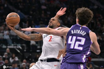 伦纳德33+5+5哈登21分 快船41分狂胜国王收获5连胜