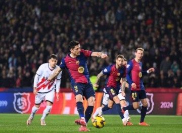 巴萨主场卫冕领跑,马竞客场冲欧冠资格!