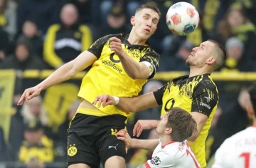 德甲第26轮:多特2-0轻取奥格斯堡,两连胜缩近差距,争冠仍渺茫