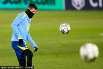 布拉格斯拉维亚对阵巴塞罗那:严寒之夜的欧冠对决