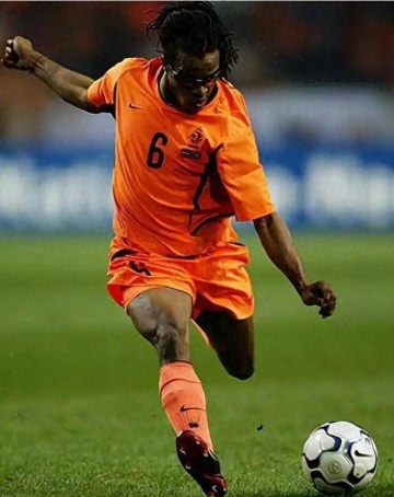 近35年来世界足坛10大后腰,防守型组织型全能型辉映,第一难抉择