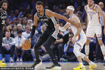 圣诞大战-文班亚马19+11亚历山大22分 马刺击败雷霆5连胜