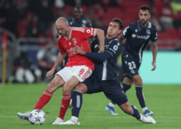 11-0!西甲劲旅虎口夺食+力压三冠王登顶,欧冠2冠王