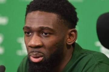 中超引进前欧冠主力后卫,深圳新鹏城锁定29岁世界杯国脚巴图宾西卡!