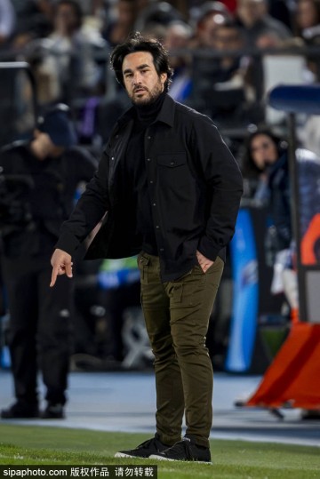 欧冠女足德比惨败!皇马女足主帅坦言:与巴萨存在真实差距,球队心理防线亟待加强