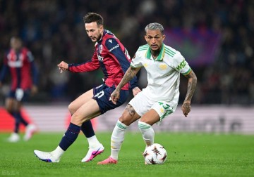 欧联 1-1,29 岁意大利悍将救主,罗马逼平意甲劲旅,握晋级主动权