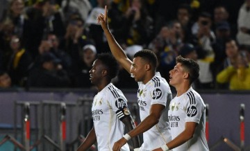 凌晨4点皇马出战！赢球将暂时登顶，3巨头首秀，姆巴佩只差1球创纪录