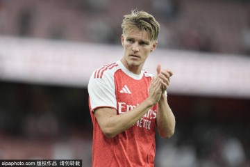 高清:厄德高诺尔高破门 阿森纳热身2-3黄潜</title>
        
    <title>高清:厄德高诺尔高破门 阿森纳热身2-3黄潜