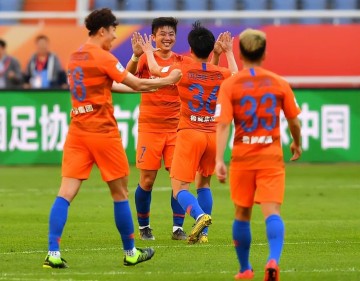 谢文能在3月3日晚上21点官宣留洋!德甲多特直接报价400万,成功引进他