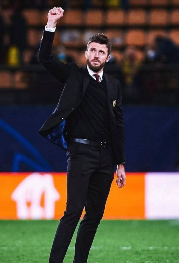 逆转颓势重拾信心:卡里克在曼联起步稳扎稳打,展现出色领导力