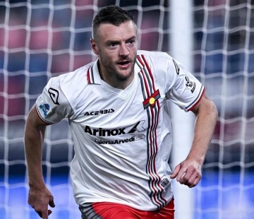 近6场4球!38岁英超金靴老将瓦尔迪意甲展现惊人射手本能