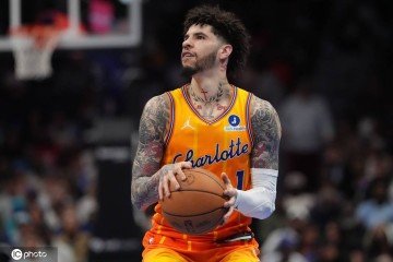 克努佩尔26+11+8三球22分 布伦森26分黄蜂胜尼克斯