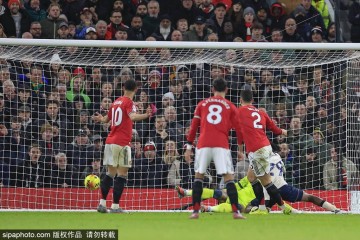 马丁内斯怒斥曼联丢分：狼队平局揭示红魔隐患