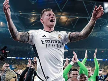 10笔疯狂转会逼疯73岁拜仁大佬!1.31亿抢人+截胡核心,英超钞能力太横?