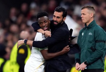 已经炸了!阿隆索刚走他就杀疯:5场6球,皇马连夜排队求续约!