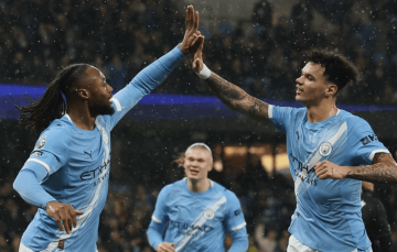 英超最新积分战报:曼城紧追阿森纳,利物浦险胜,维拉惊险绝杀