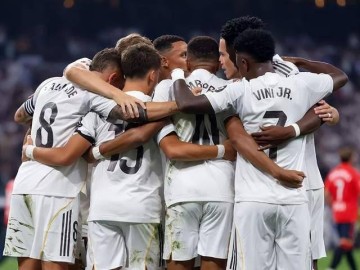 落后巴萨4分!皇马更衣室几乎绝望:翻盘希望渺茫想要换帅