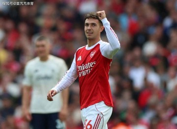 英超新赛季引援对比:姆贝莫第一值扎卡还有油,BIG 6买新很靠谱