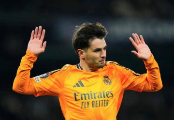 皇马右边锋之争:布拉欣-迪亚斯与马斯坦托诺竞逐首发位置