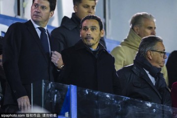 皇马防线告急!哈维·阿隆索迎双线作战考验,16岁天才后卫或将临危受命