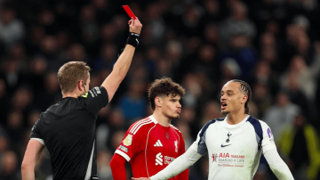 1-2!英超BIG6内战:两员大将染红 8.8亿豪门10轮2胜坐稳下半区