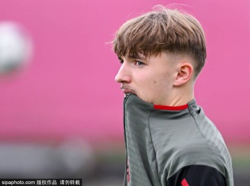 奥利塞的逆转传奇:如何在德甲对弗赖堡的比赛中成就最佳球员