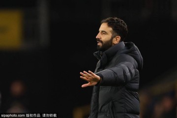 曼联内部矛盾加剧：阿莫林与高层意见不合，343战术与引援成焦点