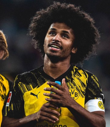 价值破亿！曼联锁定德甲神速新星，皇马激烈争夺奥利塞，拉莫斯或将荣耀回归