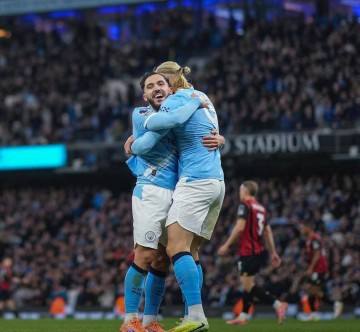 足坛一夜动态:巴萨11连斩鱼腩,曼城3-1挑落黑马,米兰双响高奏凯歌