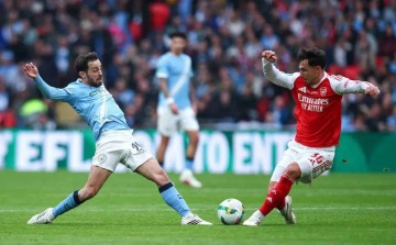 曼城中场核心夏季离队在即，巴萨尤文巴黎多豪门竞逐