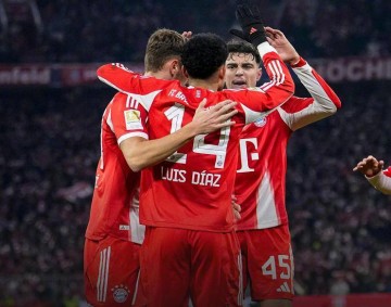 奥利塞独造4球，拜仁主场8-1狂胜，刷爆德甲纪录将狼堡钉在耻辱柱