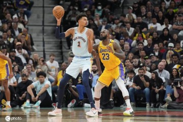 詹姆斯:MVP要求文班亚马需要提升持球能力