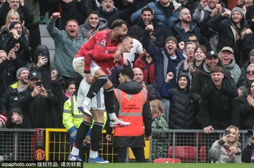 曼联防线“及时雨”！马丁内斯、多古火线复出，阿莫林冲刺欧冠添底气