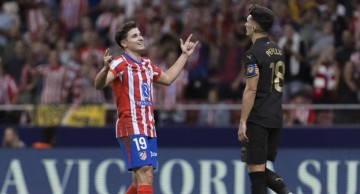 足坛风云骤变!阿森纳4球大胜晋级,马竞遭遇惨败,意甲冠军与罗马鏖战成平